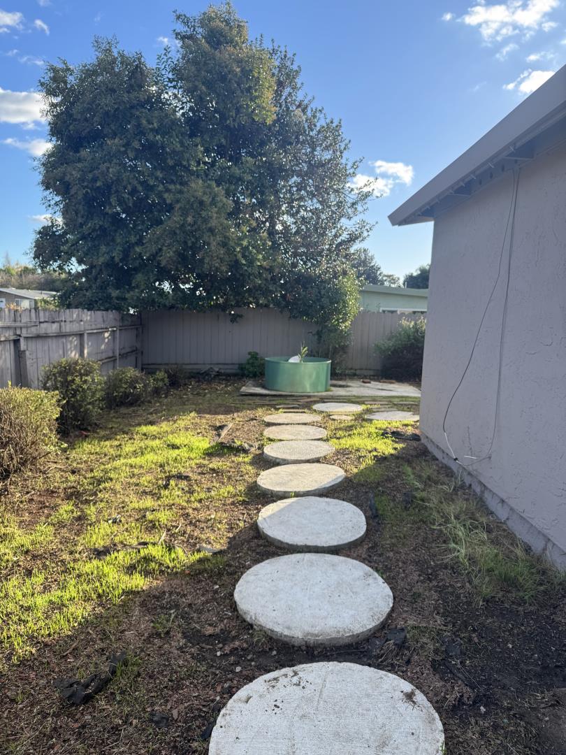 Detail Gallery Image 19 of 24 For 501 Cedar Dr, Watsonville,  CA 95076 - 2 Beds | 1/1 Baths