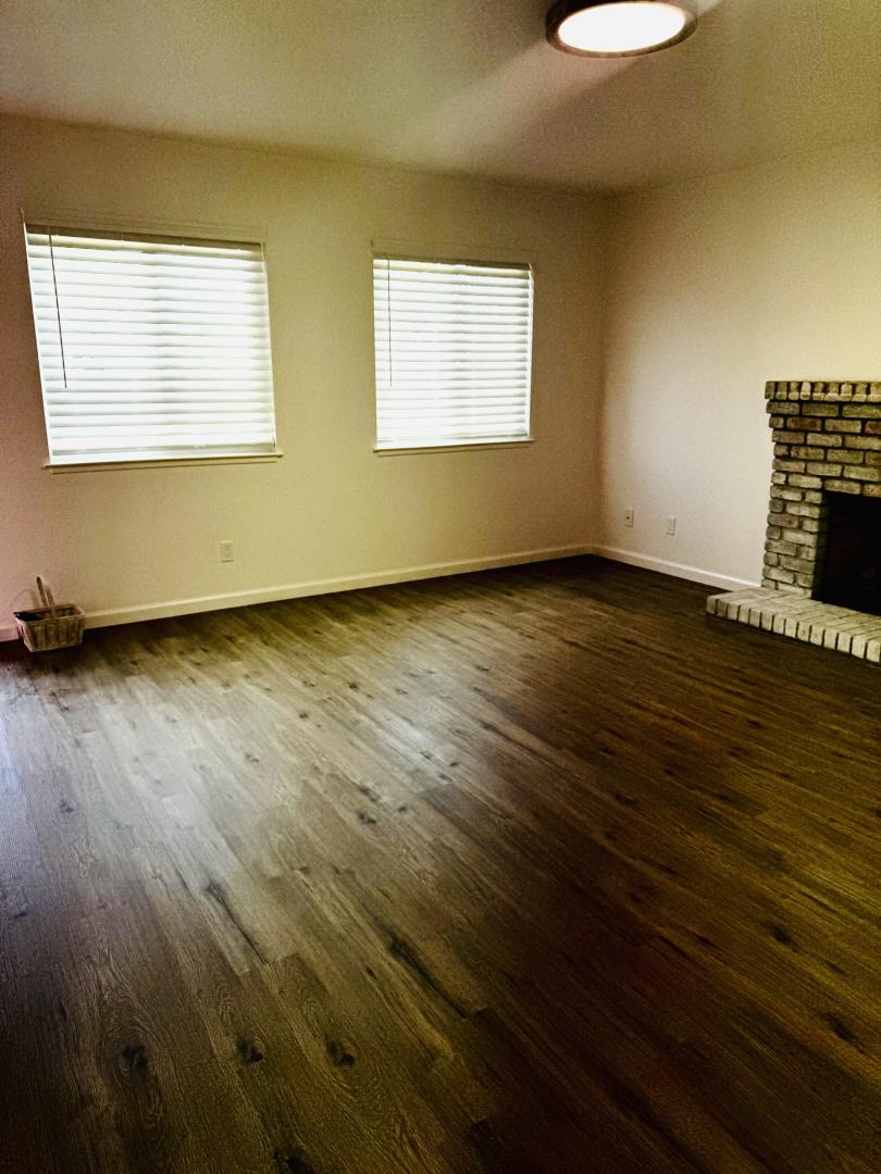 Detail Gallery Image 5 of 24 For 501 Cedar Dr, Watsonville,  CA 95076 - 2 Beds | 1/1 Baths