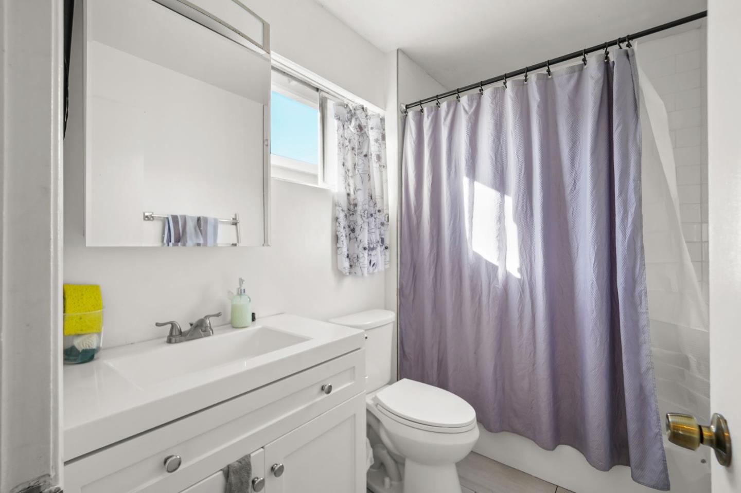 Detail Gallery Image 8 of 26 For 2421 Karen Dr, Santa Clara,  CA 95050 - – Beds | – Baths