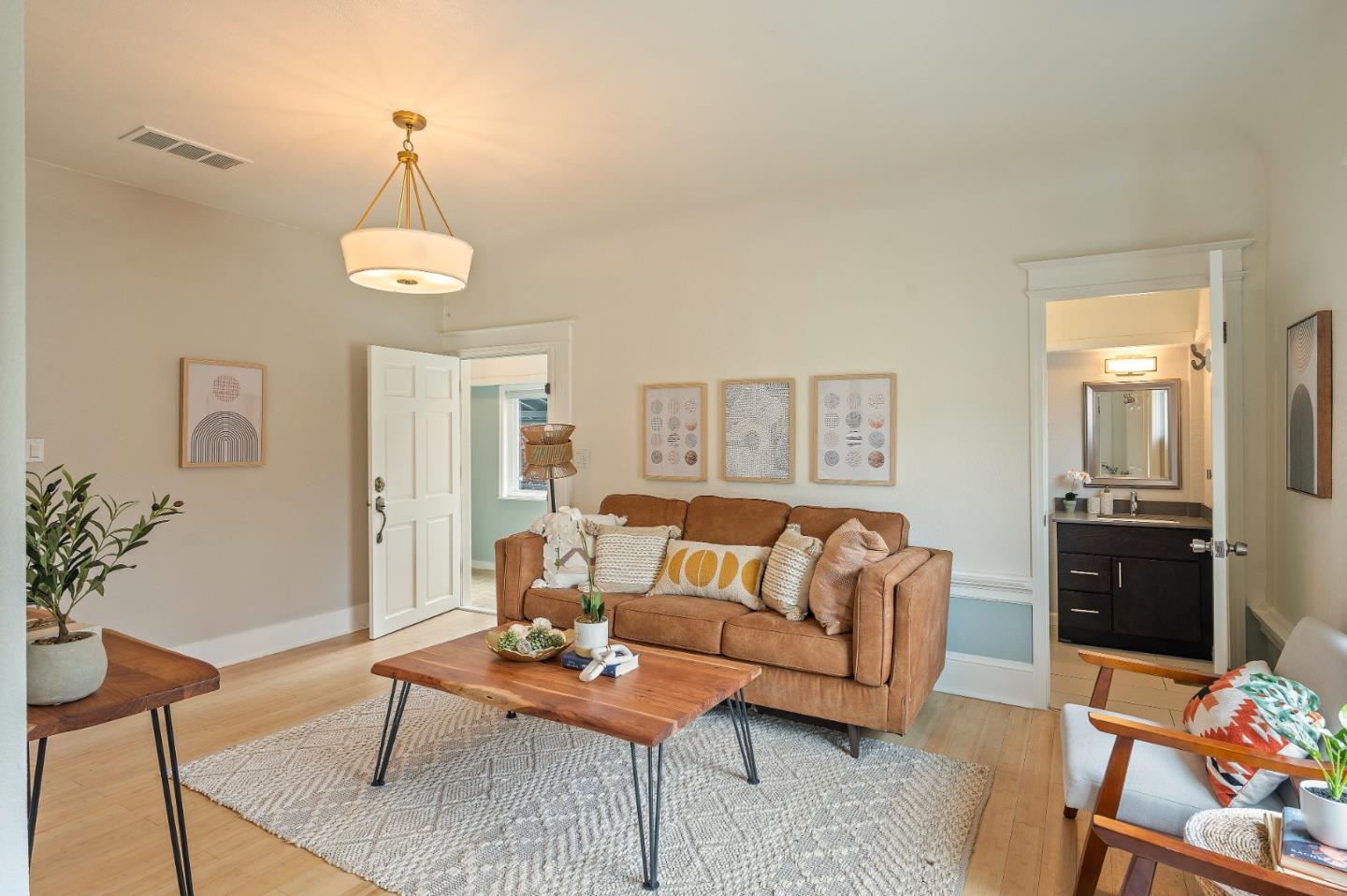 Detail Gallery Image 10 of 40 For 6900 Thornhill Dr, Oakland,  CA 94611 - 3 Beds | 3 Baths