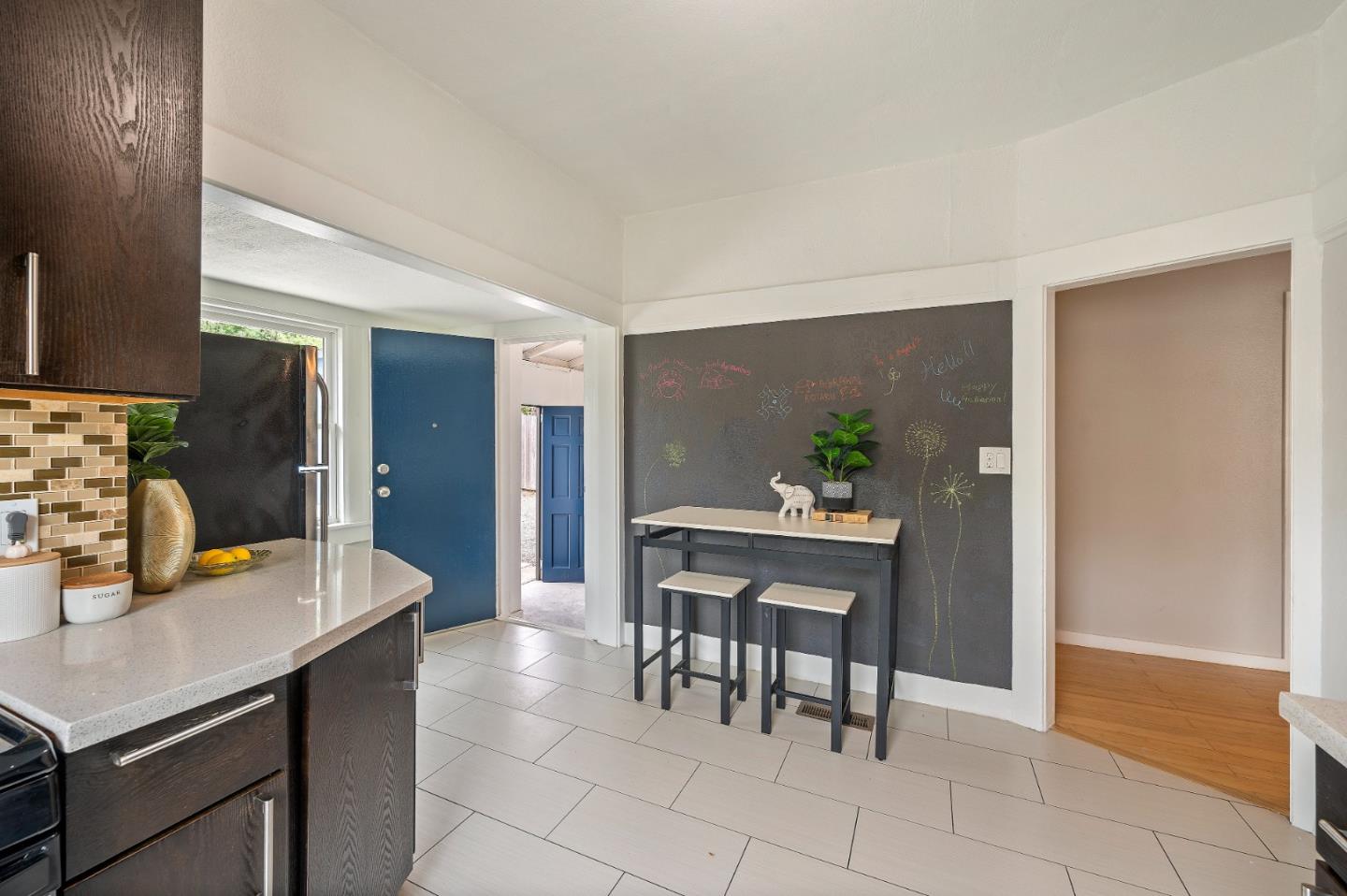 Detail Gallery Image 14 of 40 For 6900 Thornhill Dr, Oakland,  CA 94611 - 3 Beds | 3 Baths