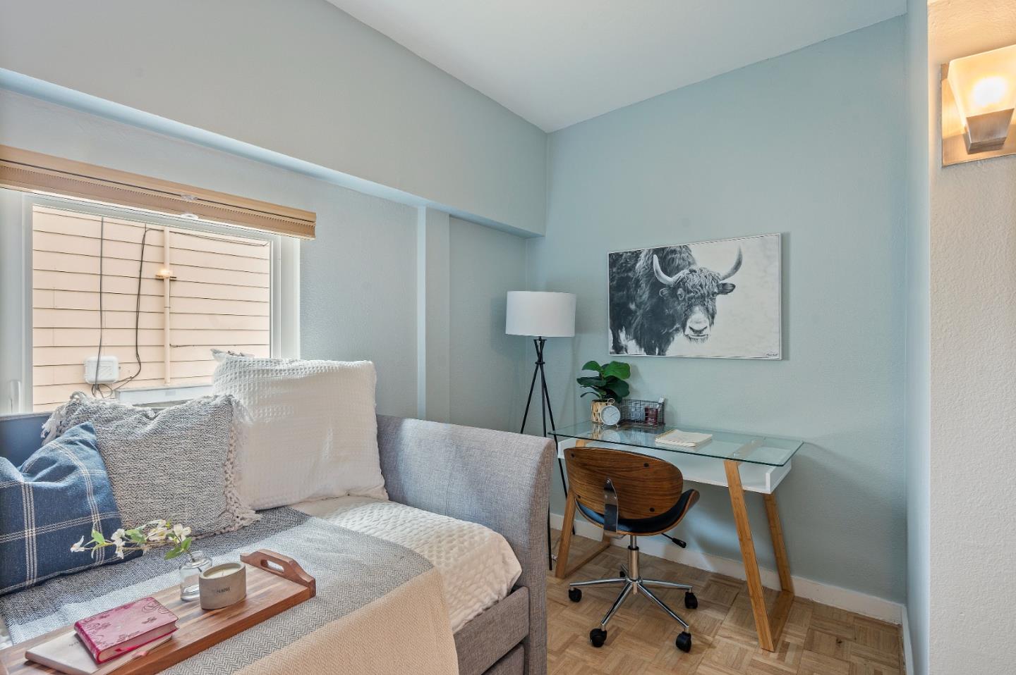 Detail Gallery Image 16 of 40 For 6900 Thornhill Dr, Oakland,  CA 94611 - 3 Beds | 3 Baths