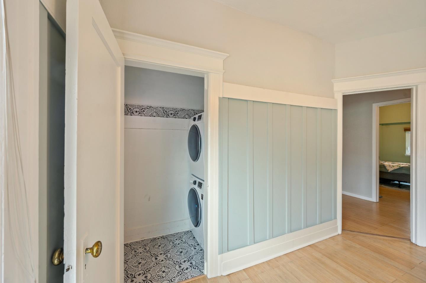 Detail Gallery Image 23 of 40 For 6900 Thornhill Dr, Oakland,  CA 94611 - 3 Beds | 3 Baths