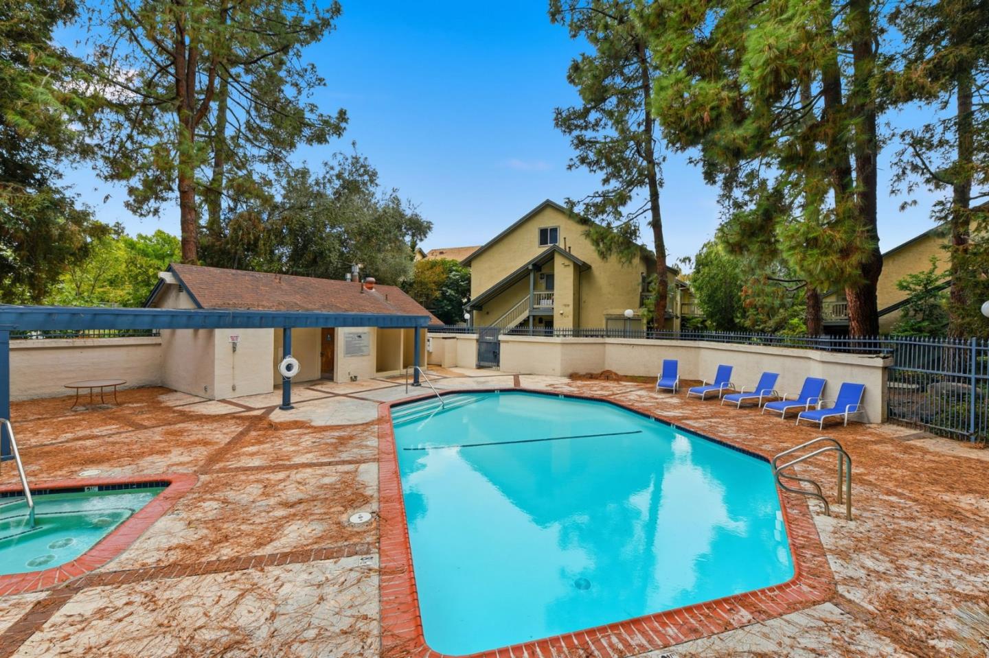 Detail Gallery Image 36 of 37 For 1117 Indian Summer Ct #4,  San Jose,  CA 95122 - 2 Beds | 1 Baths