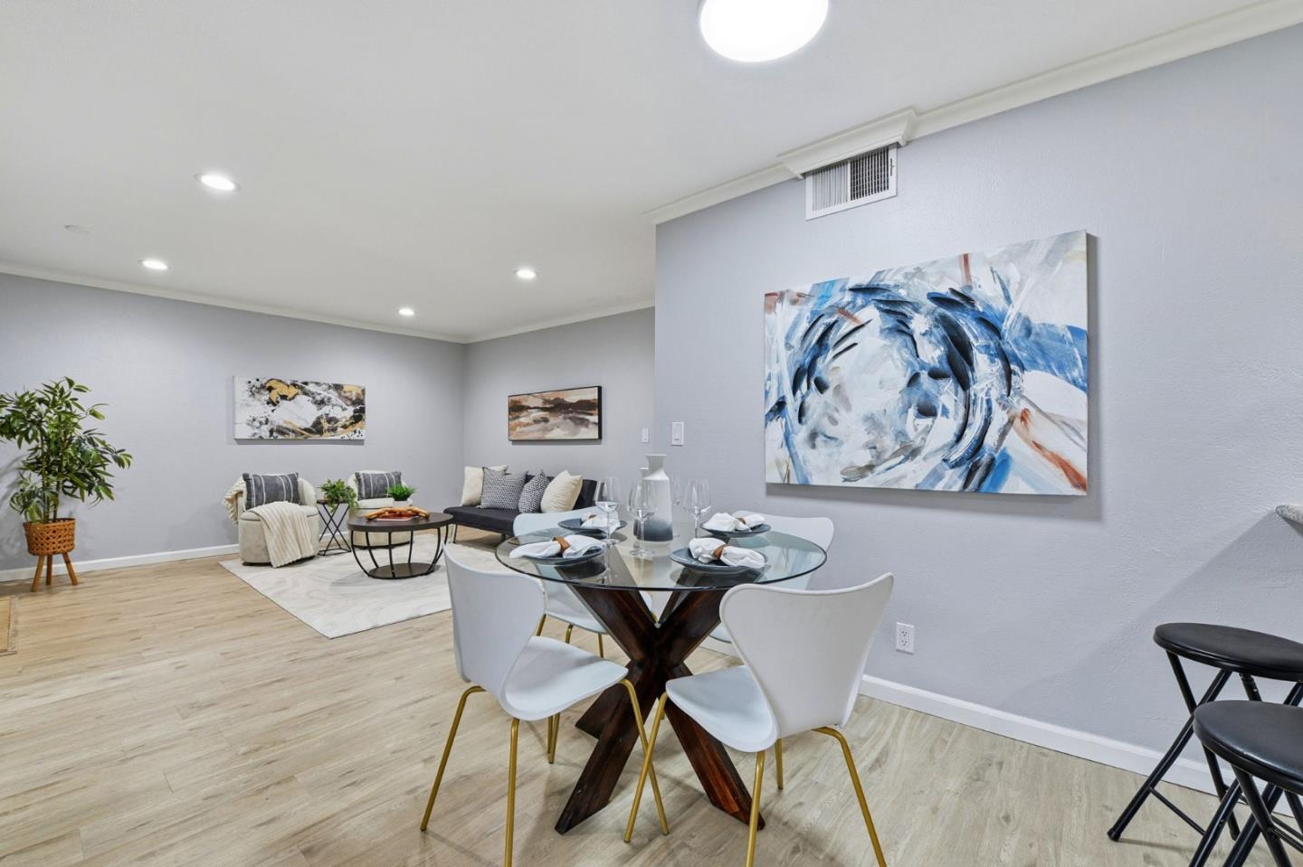 Detail Gallery Image 4 of 37 For 1117 Indian Summer Ct #4,  San Jose,  CA 95122 - 2 Beds | 1 Baths