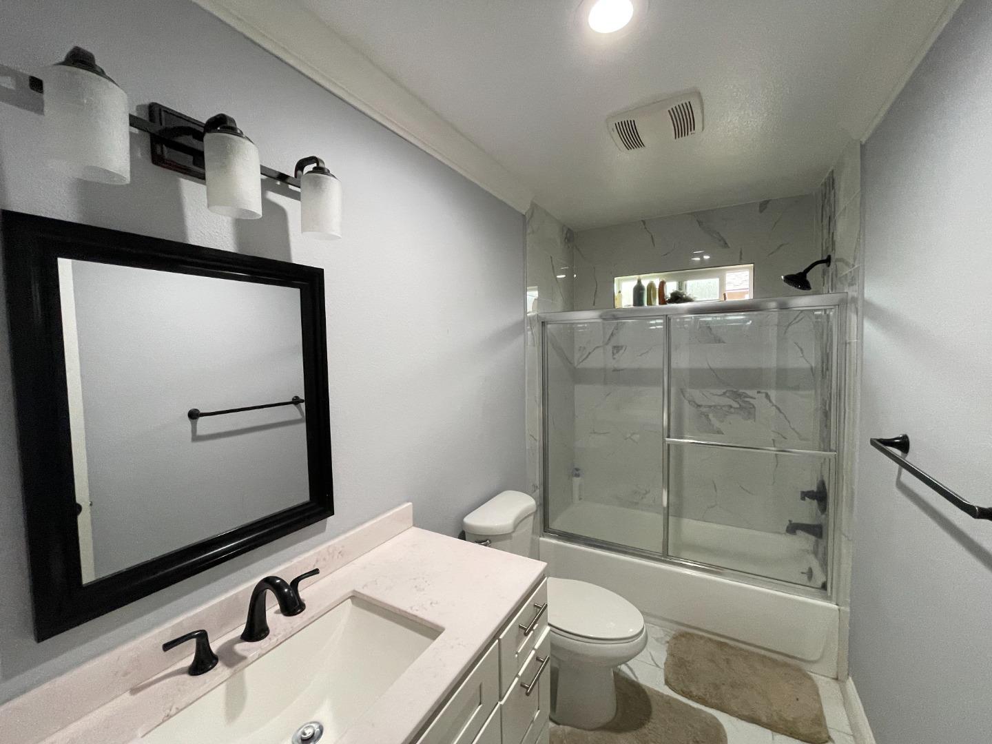 Detail Gallery Image 9 of 18 For 544 W 9th St, Stockton,  CA 95206 - 3 Beds | 2 Baths