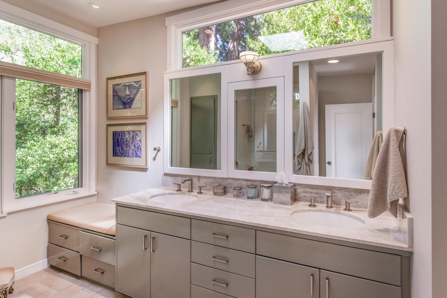 Detail Gallery Image 18 of 45 For 135 Wyndham Dr, Portola Valley,  CA 94028 - 4 Beds | 3/1 Baths