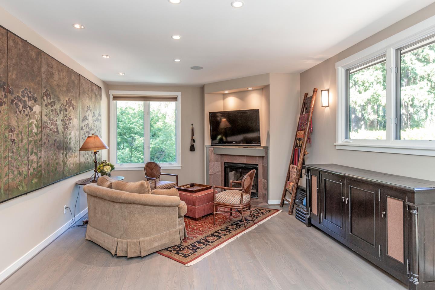 Detail Gallery Image 24 of 45 For 135 Wyndham Dr, Portola Valley,  CA 94028 - 4 Beds | 3/1 Baths