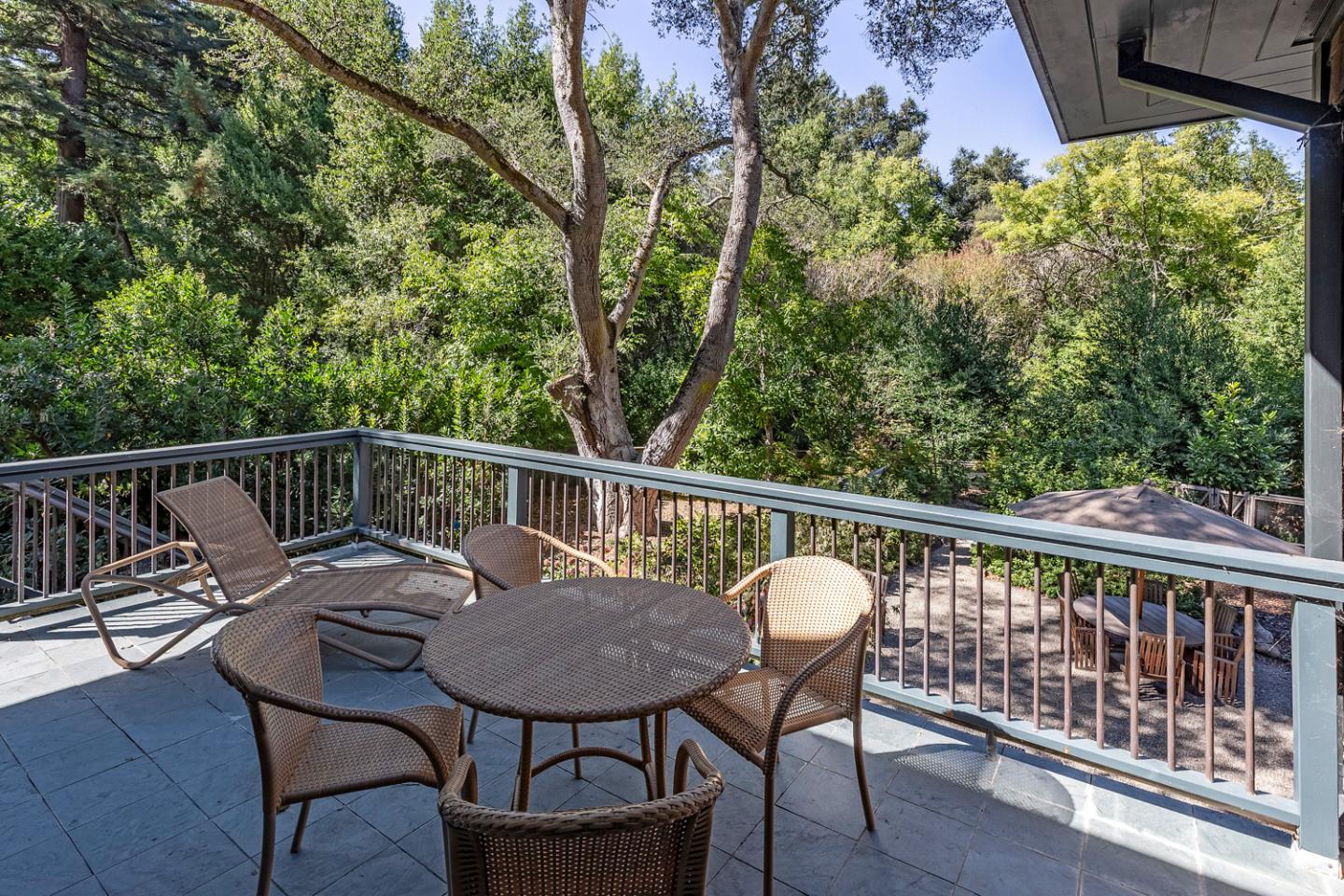 Detail Gallery Image 27 of 45 For 135 Wyndham Dr, Portola Valley,  CA 94028 - 4 Beds | 3/1 Baths