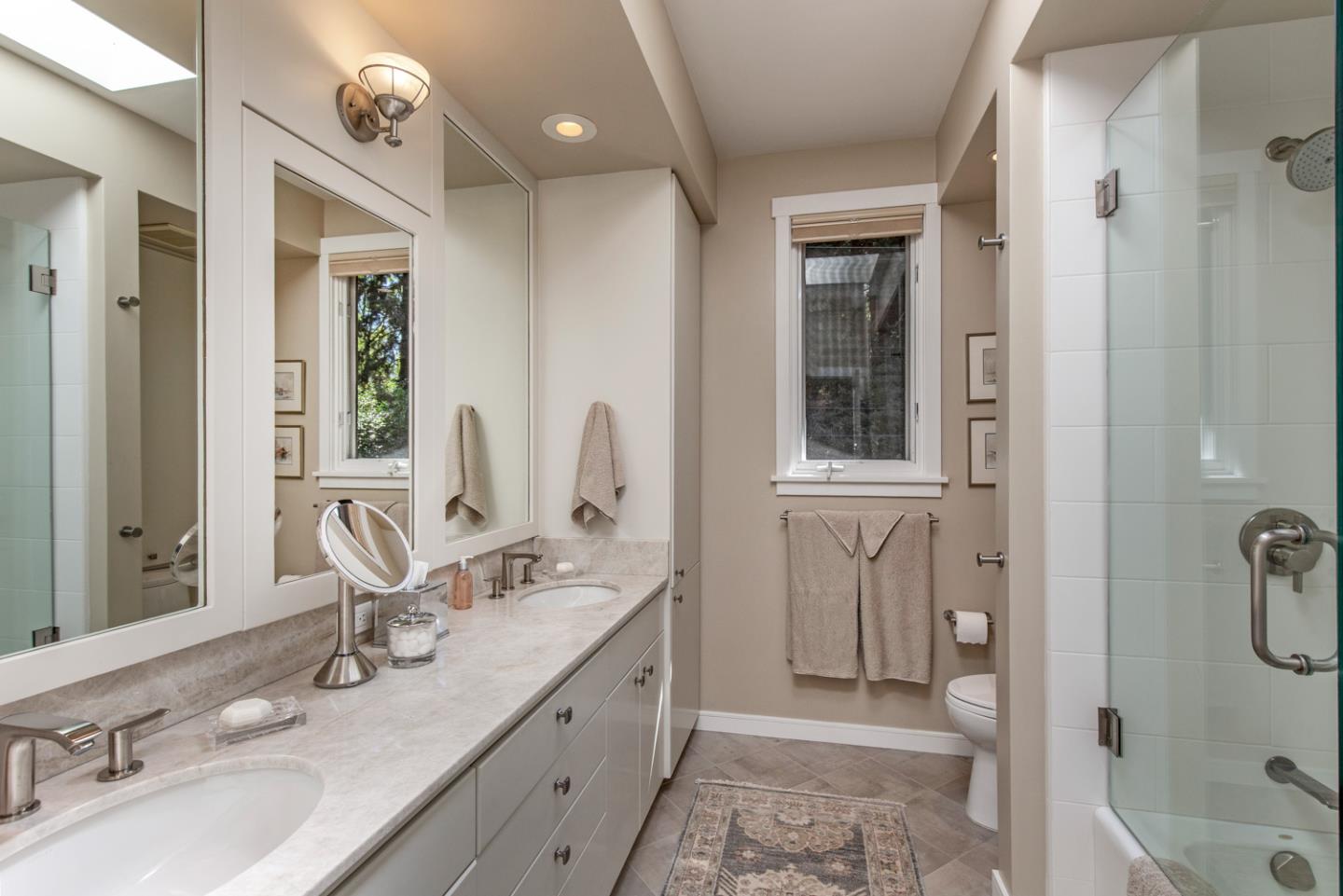 Detail Gallery Image 29 of 45 For 135 Wyndham Dr, Portola Valley,  CA 94028 - 4 Beds | 3/1 Baths