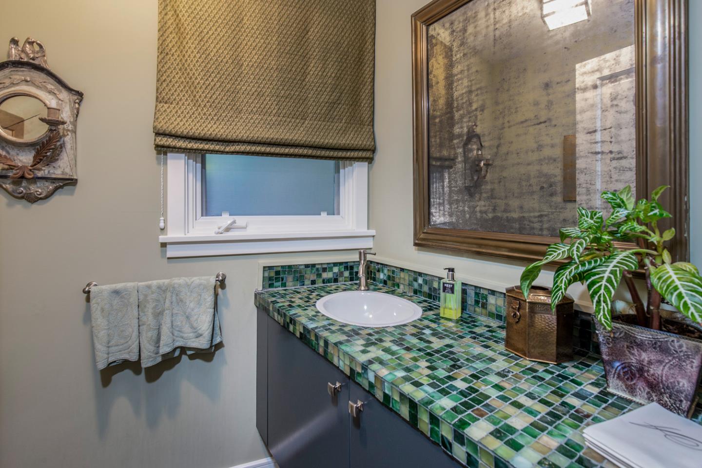 Detail Gallery Image 32 of 45 For 135 Wyndham Dr, Portola Valley,  CA 94028 - 4 Beds | 3/1 Baths