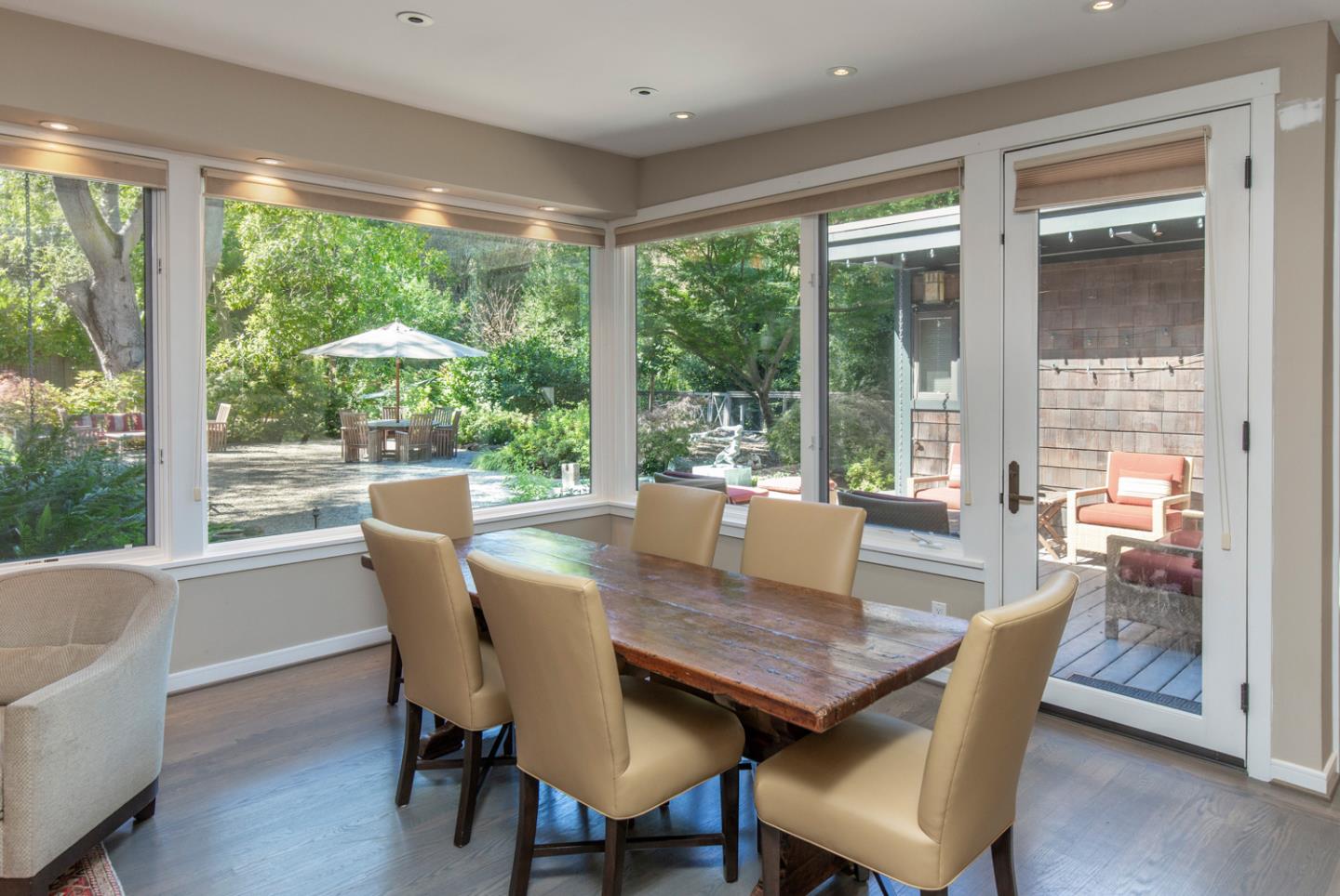 Detail Gallery Image 9 of 45 For 135 Wyndham Dr, Portola Valley,  CA 94028 - 4 Beds | 3/1 Baths