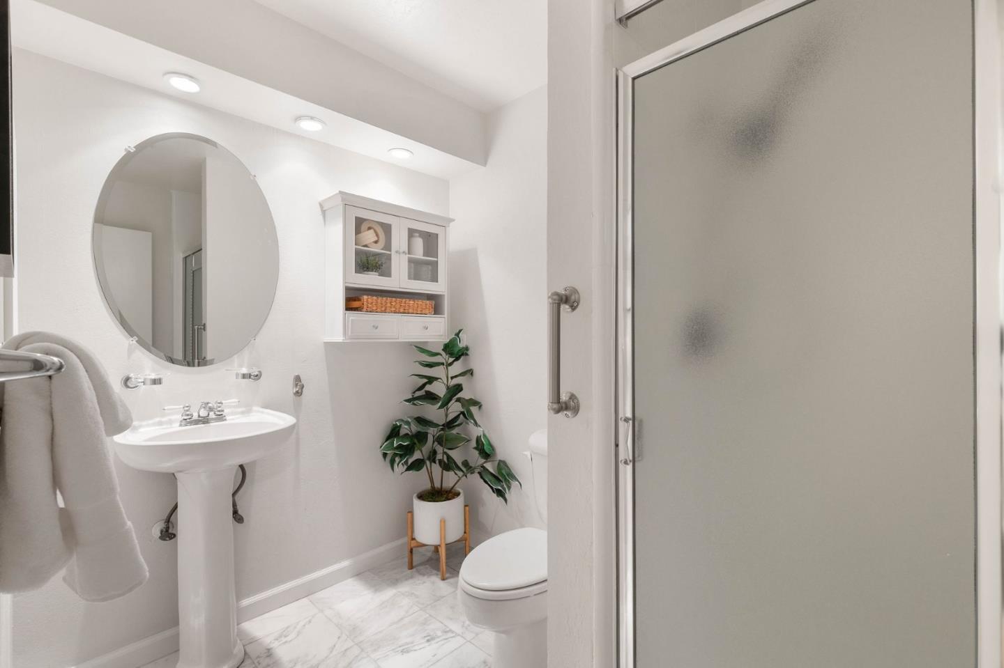 Detail Gallery Image 21 of 28 For 2371 Ticonderoga Dr, San Mateo,  CA 94402 - 2 Beds | 2/1 Baths