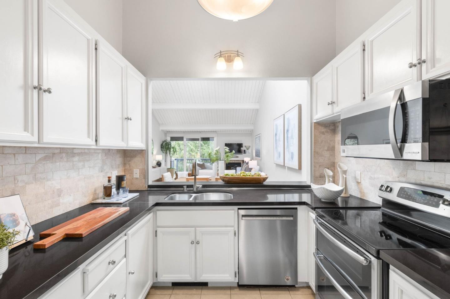 Detail Gallery Image 7 of 28 For 2371 Ticonderoga Dr, San Mateo,  CA 94402 - 2 Beds | 2/1 Baths