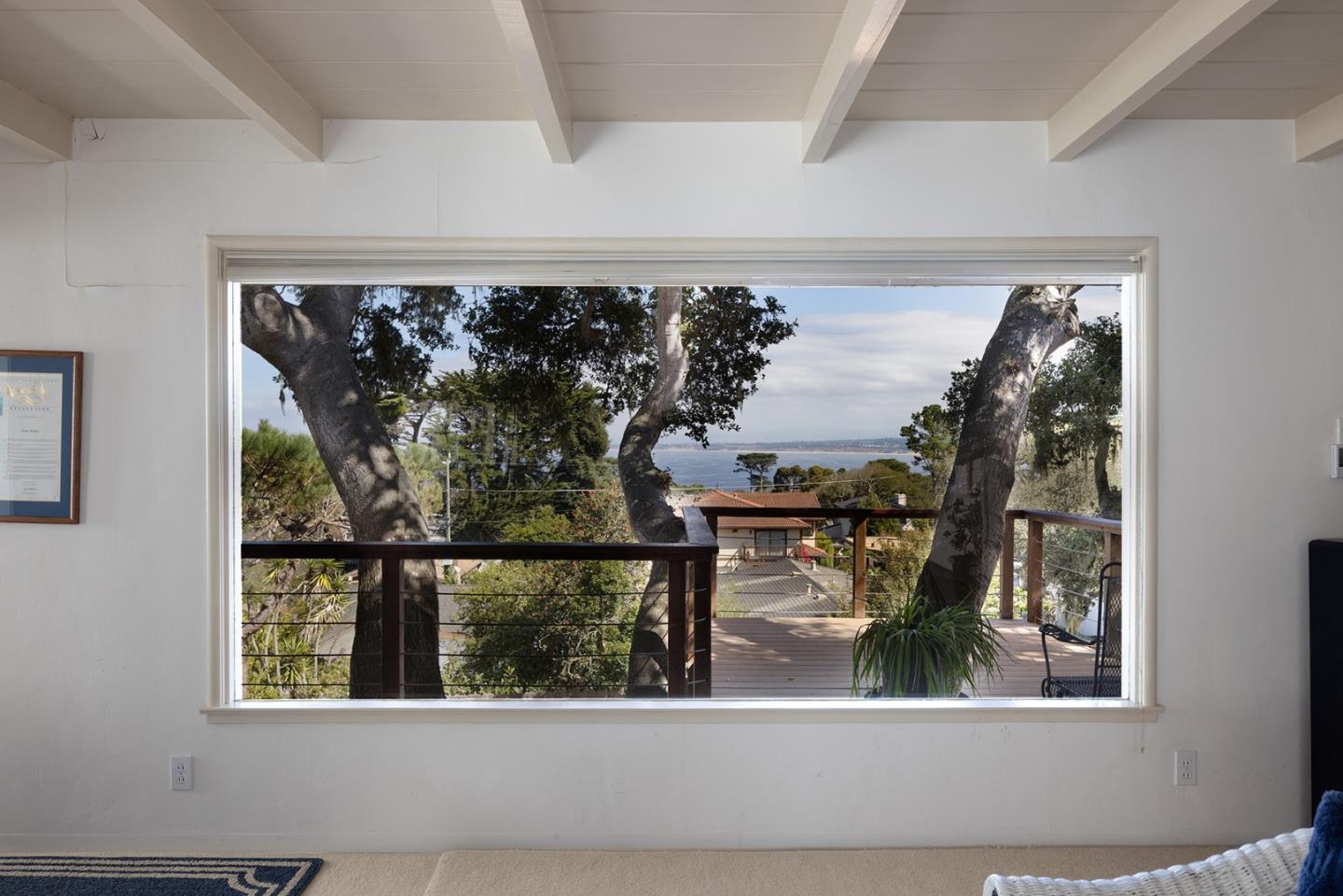 Detail Gallery Image 10 of 26 For 650 Grace St, Monterey,  CA 93940 - 3 Beds | 2 Baths