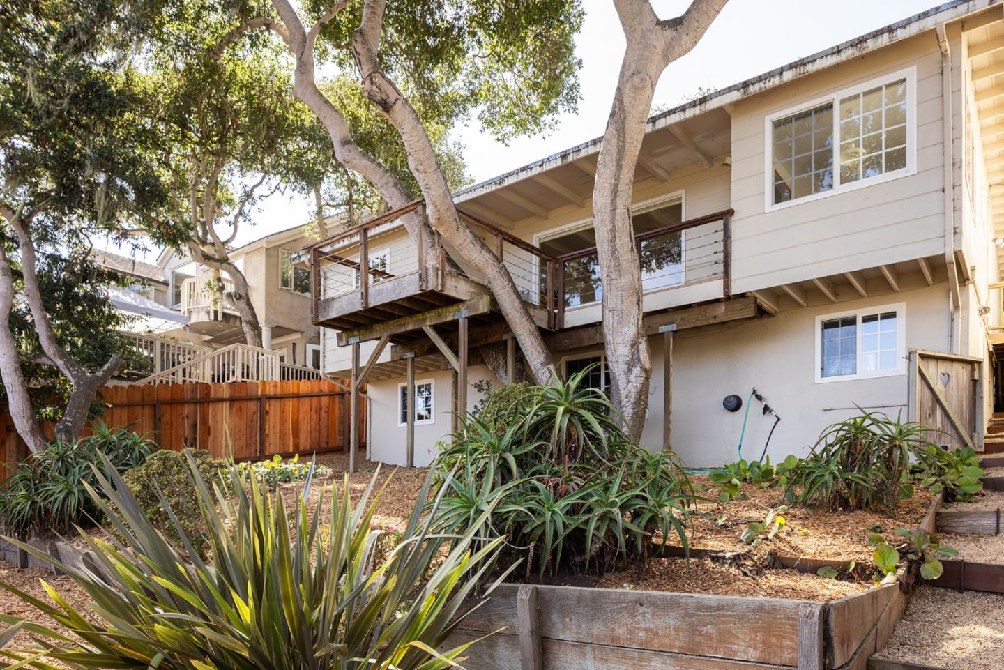 Detail Gallery Image 21 of 26 For 650 Grace St, Monterey,  CA 93940 - 3 Beds | 2 Baths