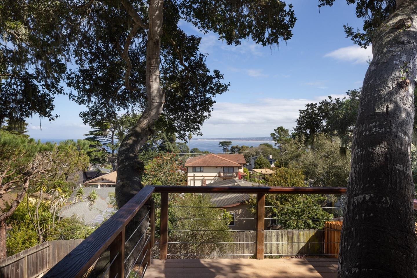 Detail Gallery Image 8 of 26 For 650 Grace St, Monterey,  CA 93940 - 3 Beds | 2 Baths