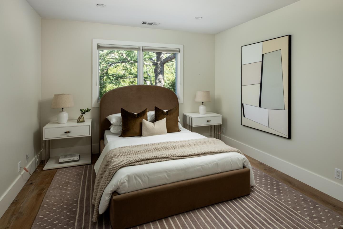 Detail Gallery Image 13 of 21 For 455 San Mateo Dr, Menlo Park,  CA 94025 - 5 Beds | 5/2 Baths