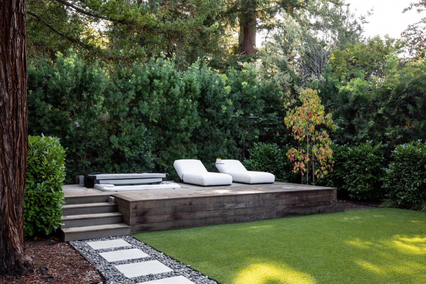 Detail Gallery Image 20 of 21 For 455 San Mateo Dr, Menlo Park,  CA 94025 - 5 Beds | 5/2 Baths