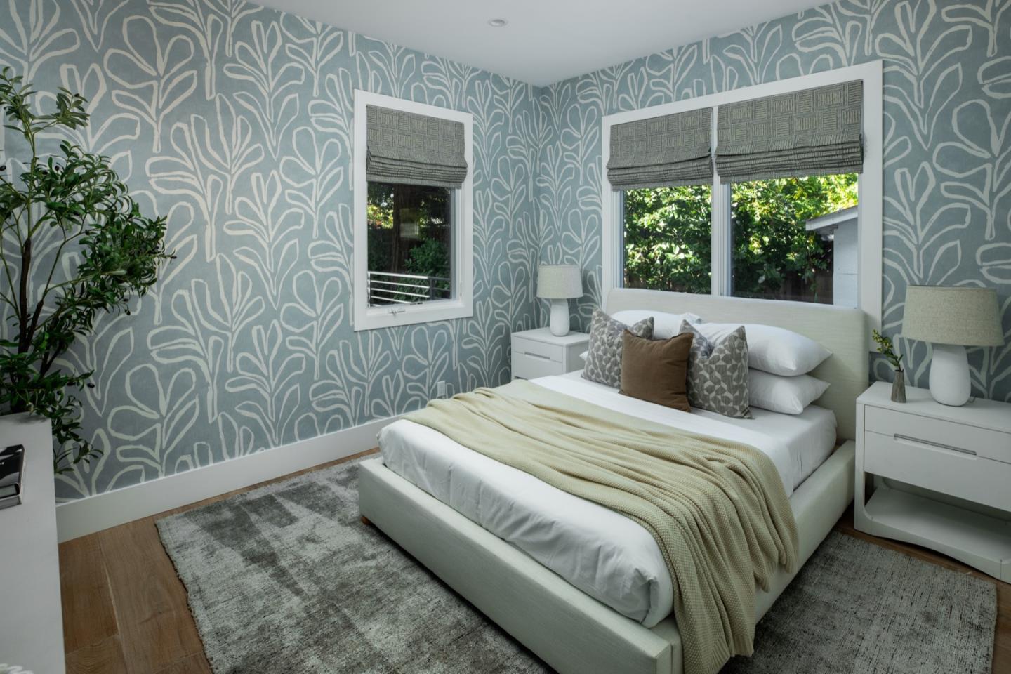 Detail Gallery Image 6 of 21 For 455 San Mateo Dr, Menlo Park,  CA 94025 - 5 Beds | 5/2 Baths