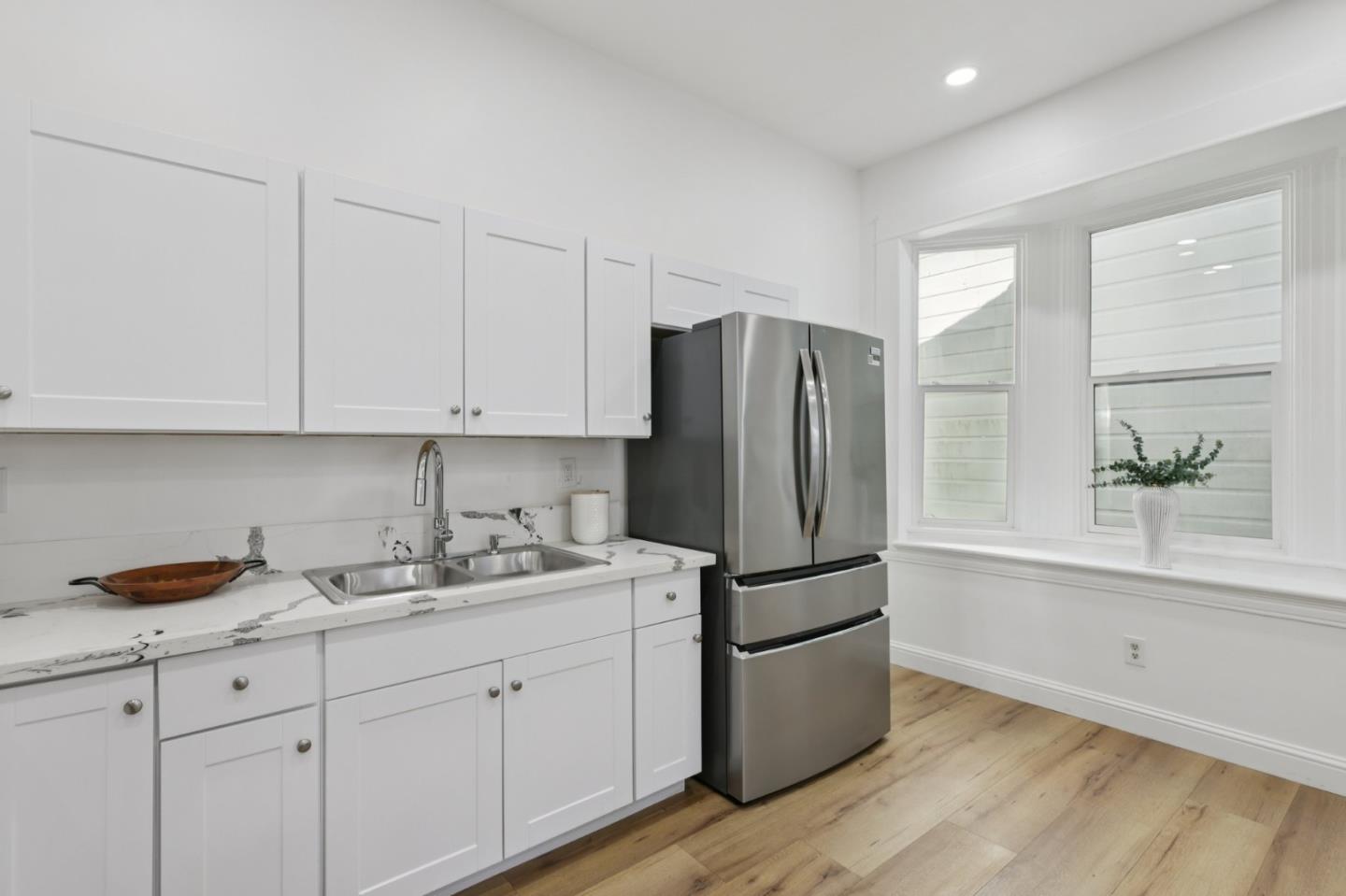 Detail Gallery Image 14 of 46 For 527 Faxon Ave, San Francisco,  CA 94112 - 4 Beds | 2/1 Baths