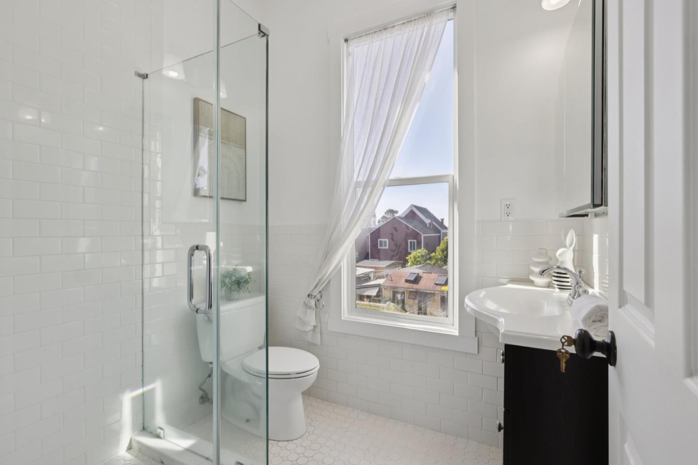 Detail Gallery Image 26 of 46 For 527 Faxon Ave, San Francisco,  CA 94112 - 4 Beds | 2/1 Baths