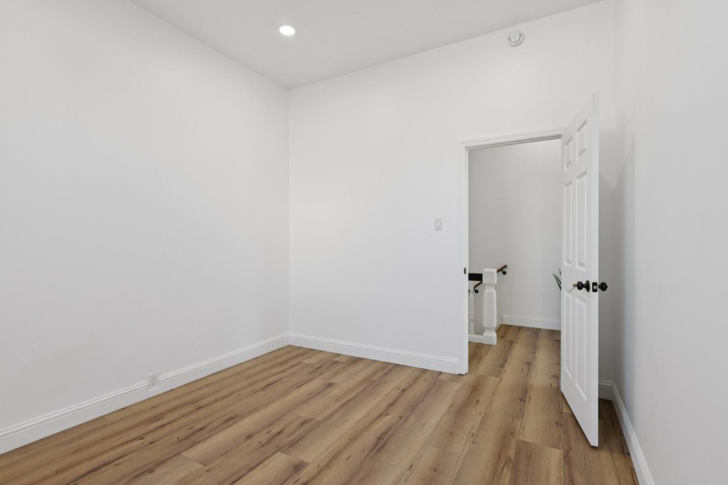 Detail Gallery Image 31 of 46 For 527 Faxon Ave, San Francisco,  CA 94112 - 4 Beds | 2/1 Baths