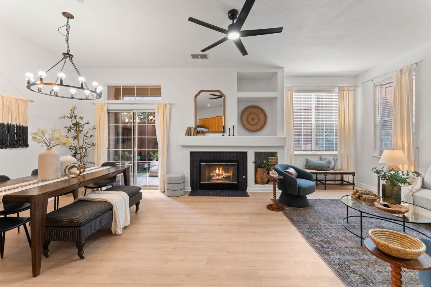 Front Image Thumbnail for ML82025998