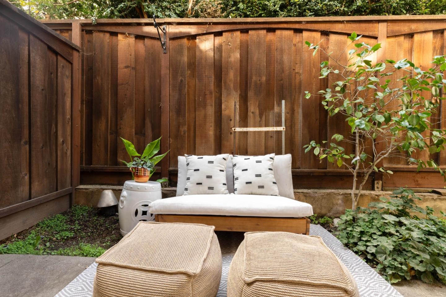 Detail Gallery Image 13 of 34 For 108 Kent Ct, Scotts Valley,  CA 95066 - 3 Beds | 2/1 Baths