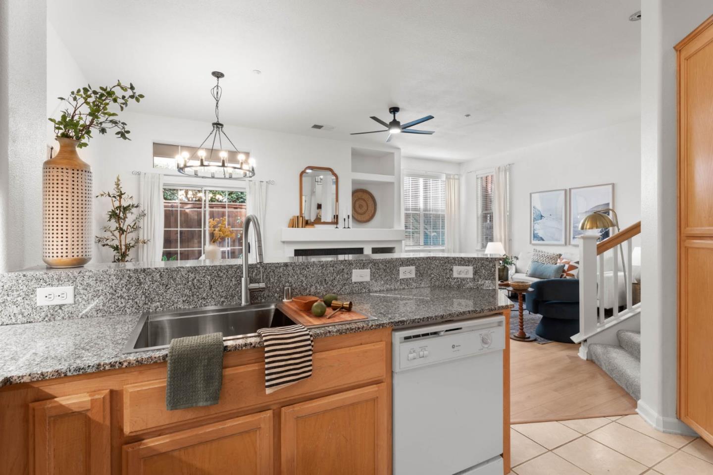 Detail Gallery Image 16 of 34 For 108 Kent Ct, Scotts Valley,  CA 95066 - 3 Beds | 2/1 Baths