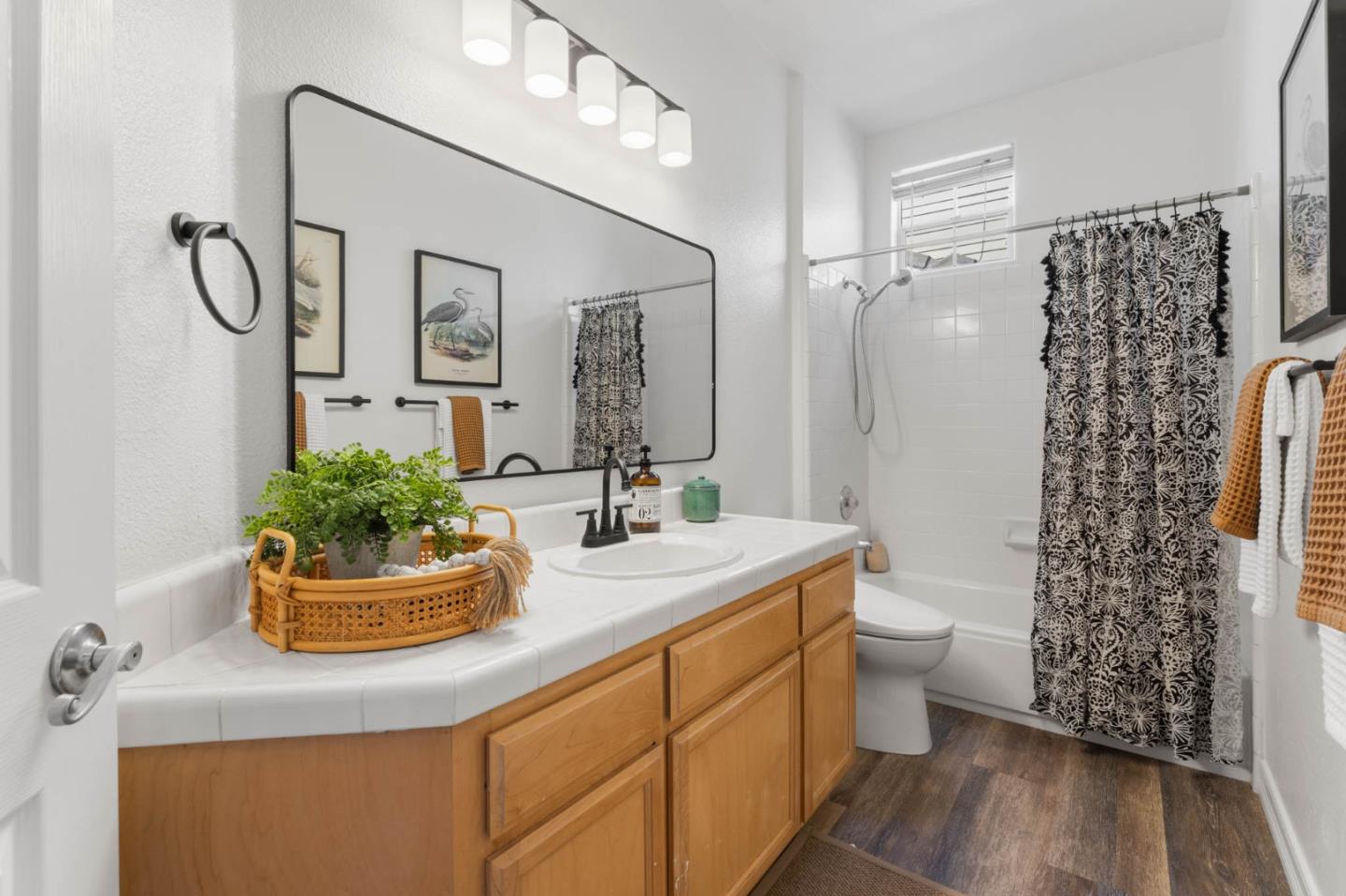 Detail Gallery Image 22 of 34 For 108 Kent Ct, Scotts Valley,  CA 95066 - 3 Beds | 2/1 Baths