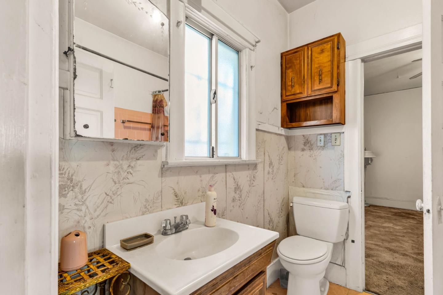 Detail Gallery Image 15 of 54 For 852 58th St, Oakland,  CA 94608 - – Beds | – Baths