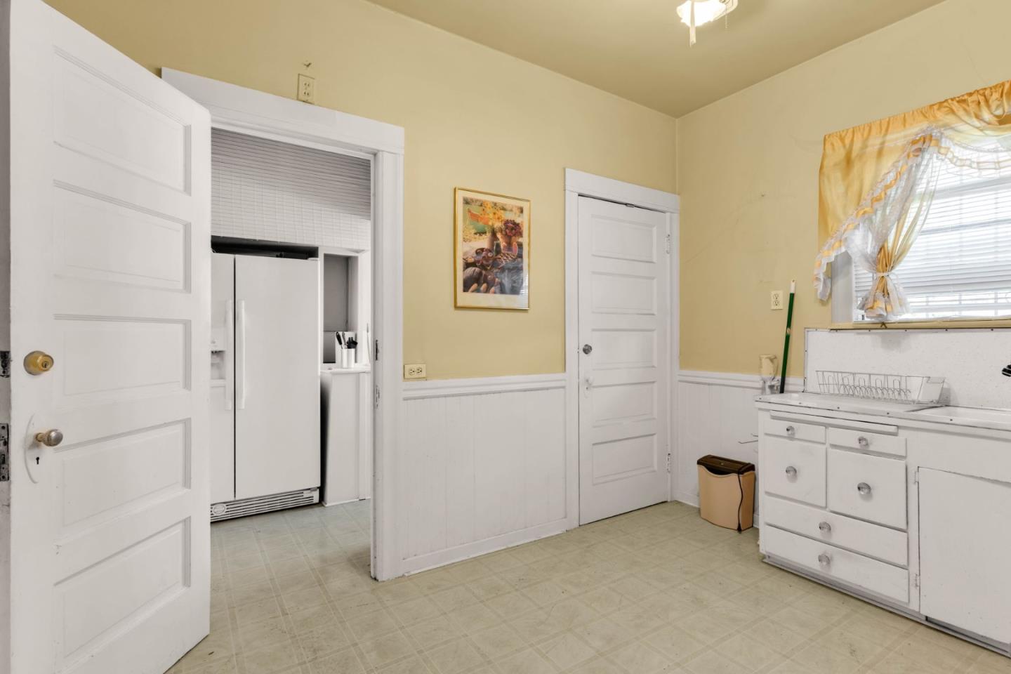 Detail Gallery Image 16 of 54 For 852 58th St, Oakland,  CA 94608 - – Beds | – Baths