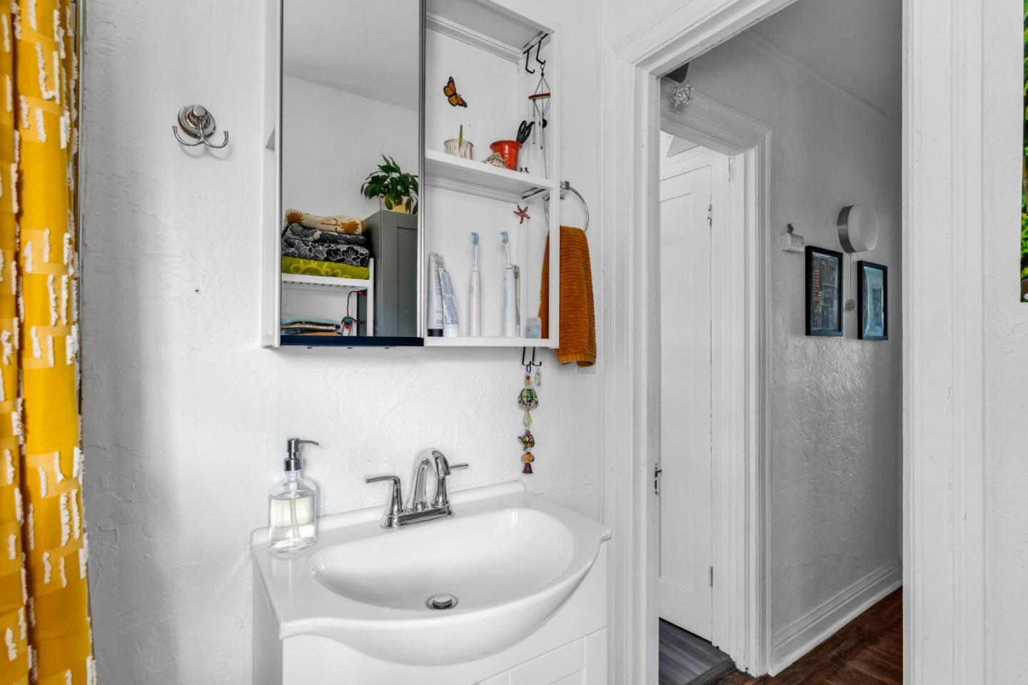 Detail Gallery Image 43 of 54 For 852 58th St, Oakland,  CA 94608 - – Beds | – Baths