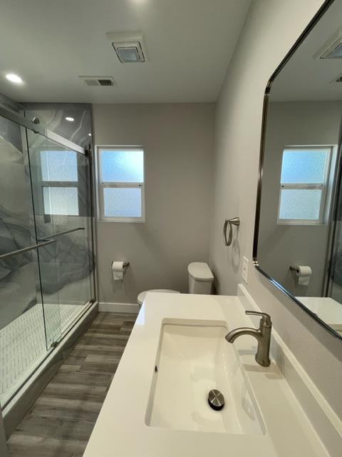 Detail Gallery Image 9 of 20 For 427 Samson St a,  Redwood City,  CA 94063 - 2 Beds | 2 Baths