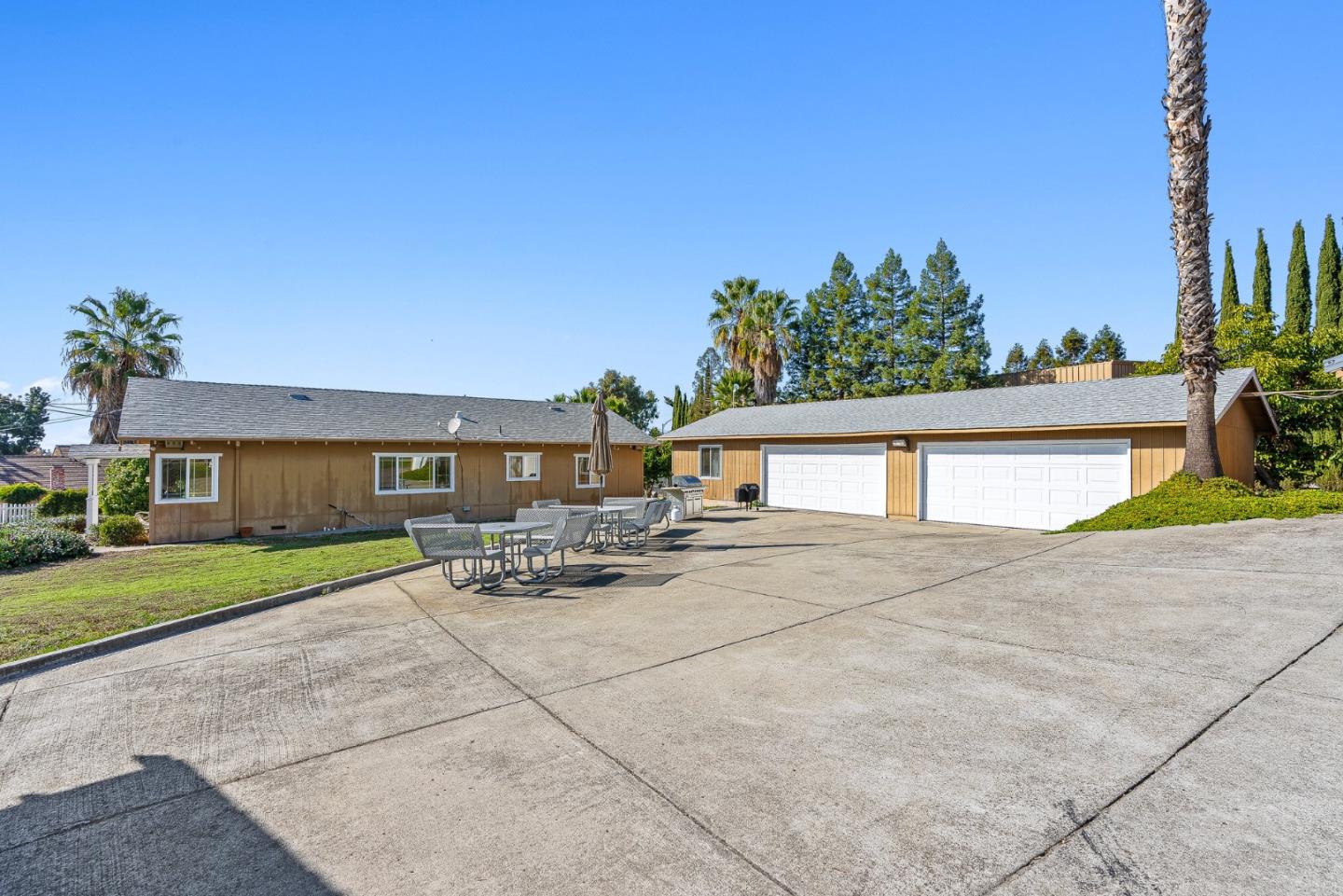 Detail Gallery Image 17 of 53 For 1995 Old Calaveras Rd, Milpitas,  CA 95035 - 3 Beds | 2 Baths