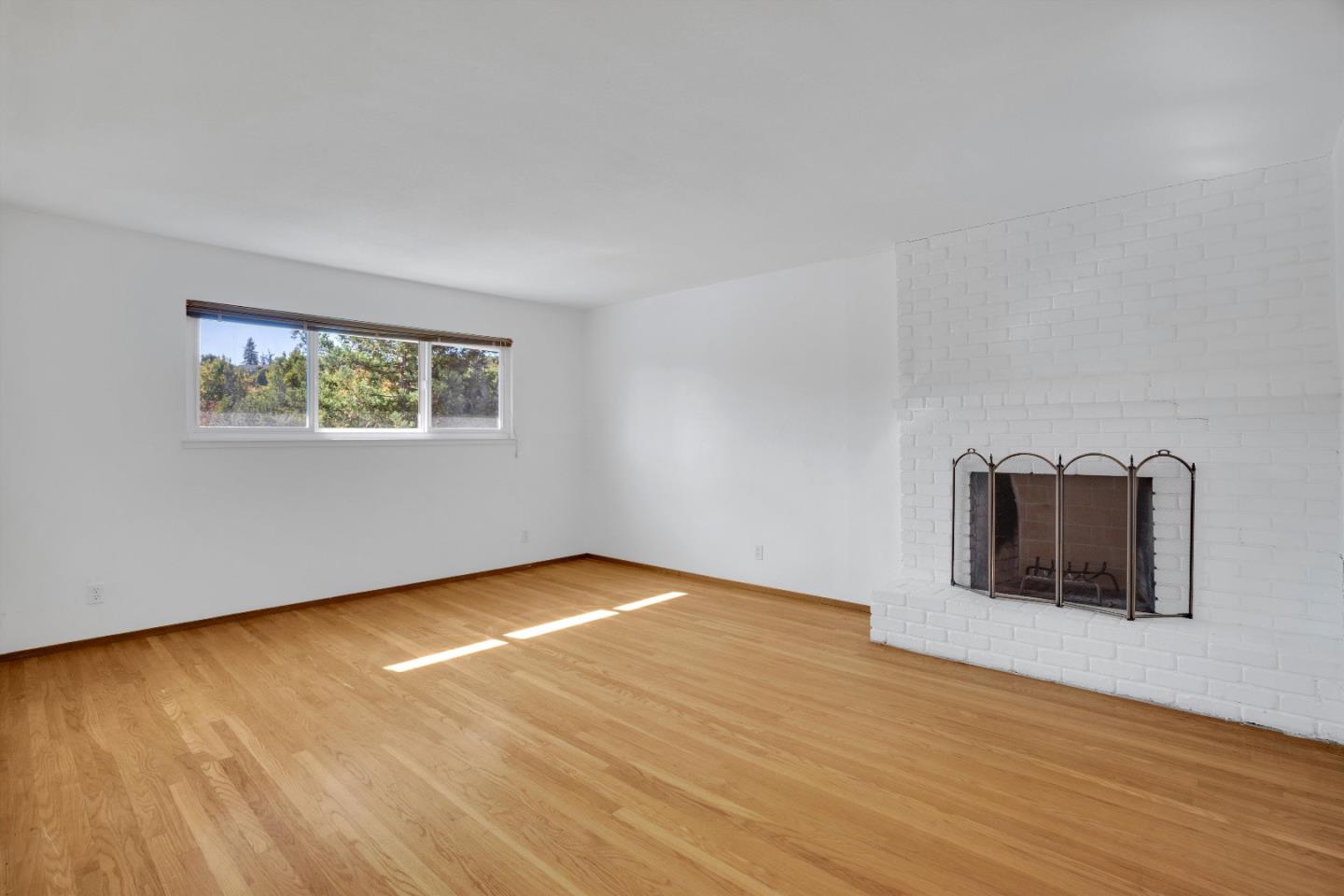 Detail Gallery Image 13 of 33 For 239 Sierra Ct, Martinez,  CA 94553 - 4 Beds | 2/1 Baths