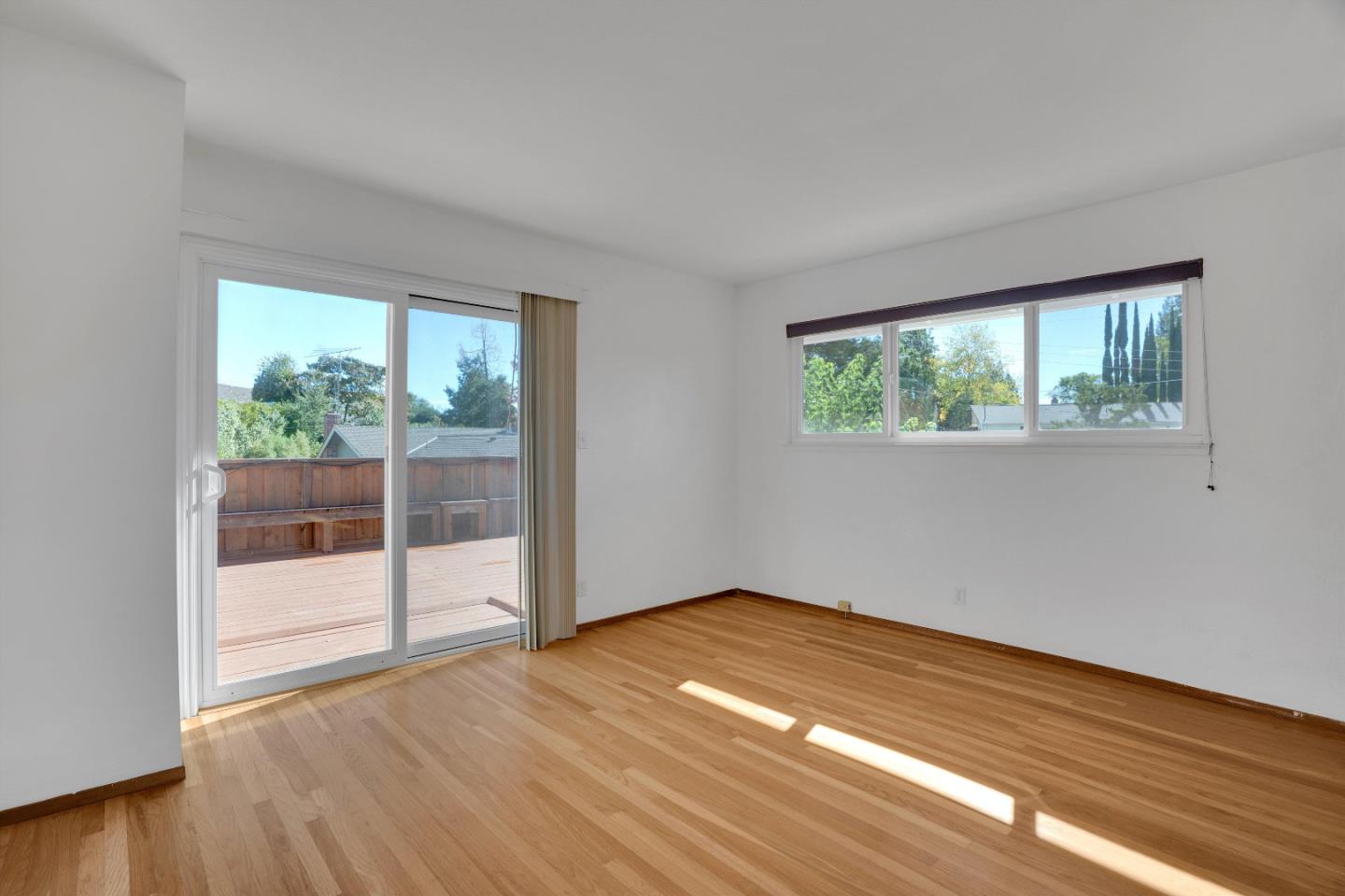 Detail Gallery Image 19 of 33 For 239 Sierra Ct, Martinez,  CA 94553 - 4 Beds | 2/1 Baths