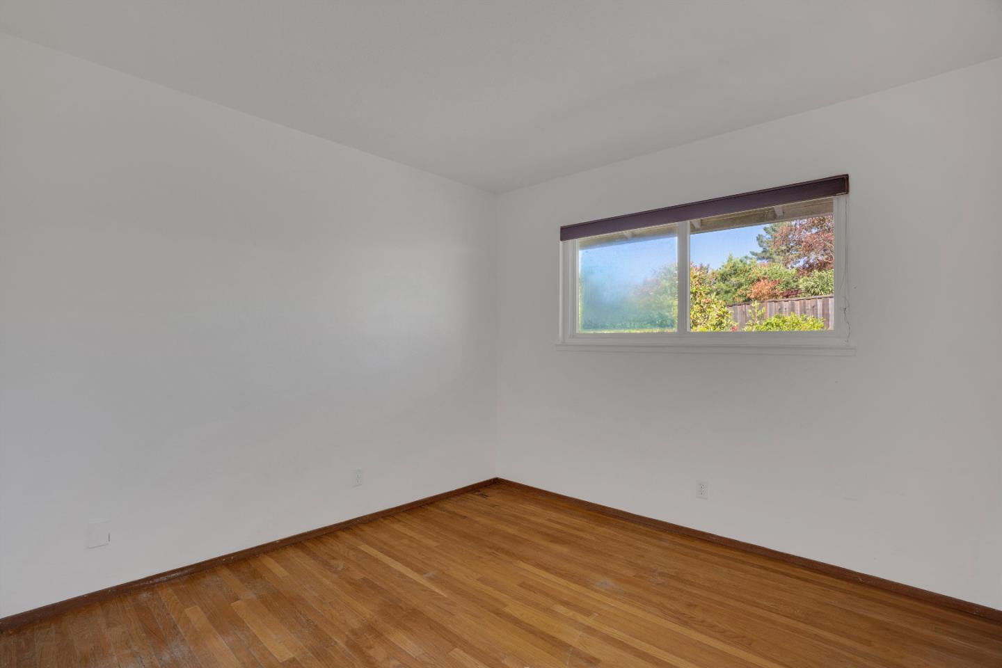 Detail Gallery Image 24 of 33 For 239 Sierra Ct, Martinez,  CA 94553 - 4 Beds | 2/1 Baths