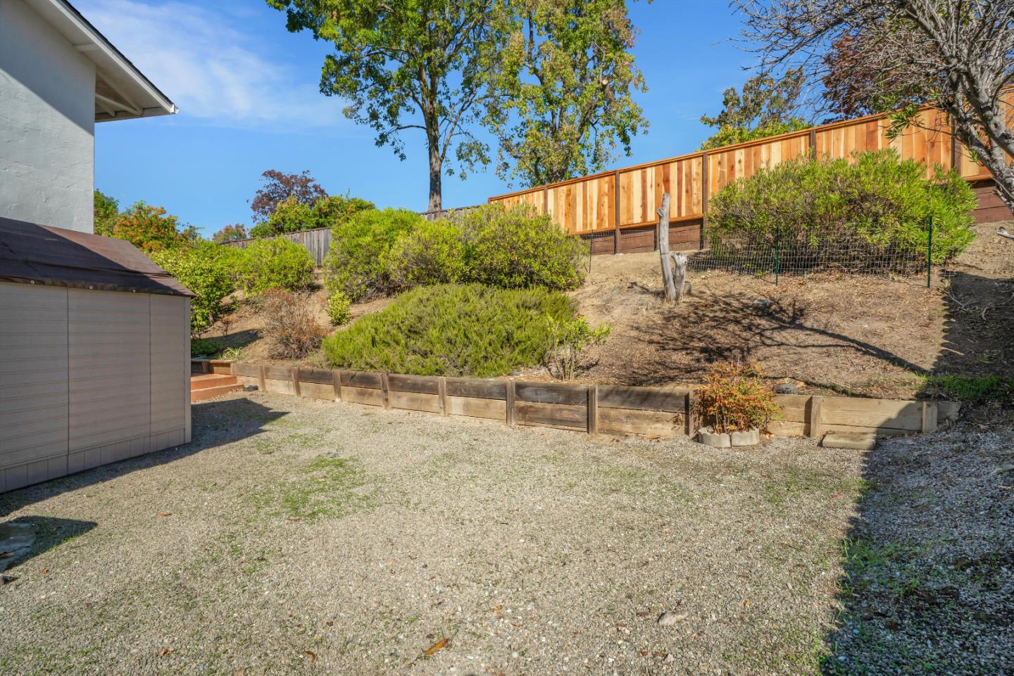 Detail Gallery Image 28 of 33 For 239 Sierra Ct, Martinez,  CA 94553 - 4 Beds | 2/1 Baths