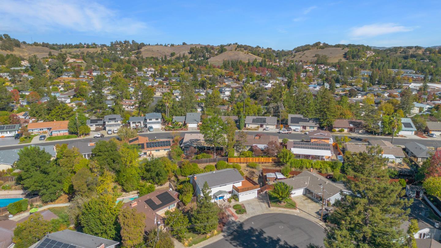 Detail Gallery Image 32 of 33 For 239 Sierra Ct, Martinez,  CA 94553 - 4 Beds | 2/1 Baths