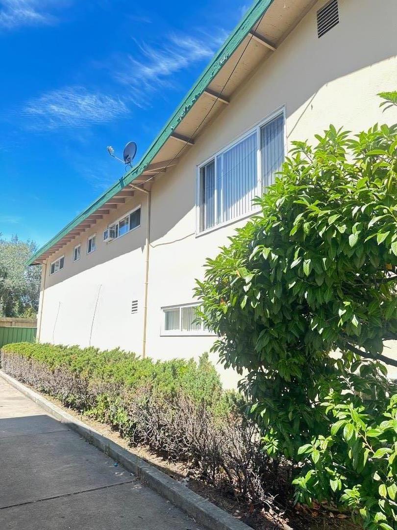 Detail Gallery Image 5 of 18 For 1950 Ivy St, San Mateo,  CA 94403 - – Beds | – Baths