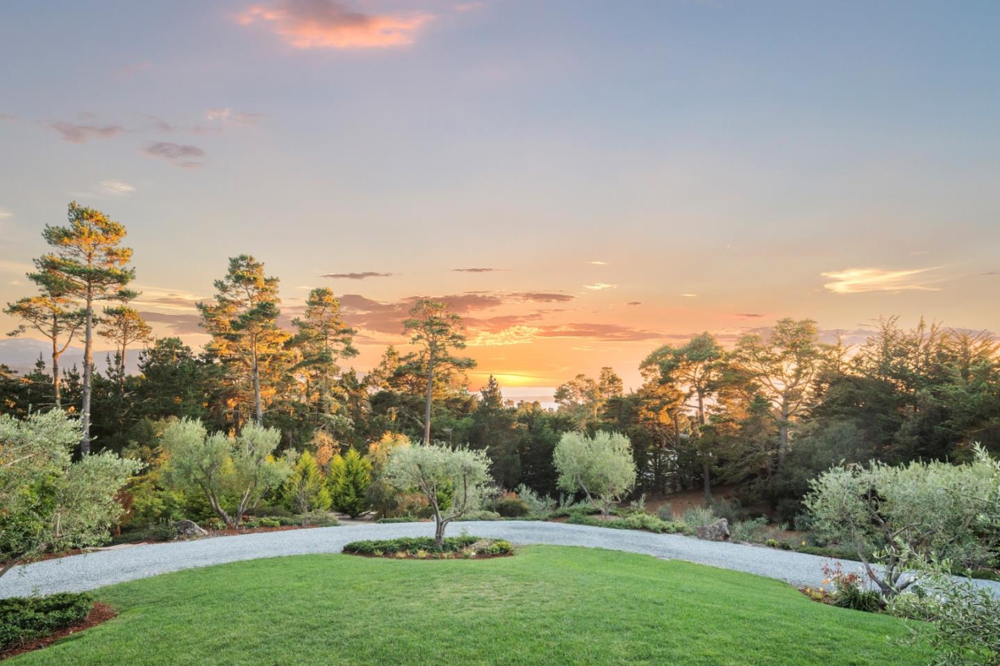 Detail Gallery Image 3 of 40 For 3930 via Mar Monte, Carmel,  CA 93923 - 6 Beds | 5/1 Baths