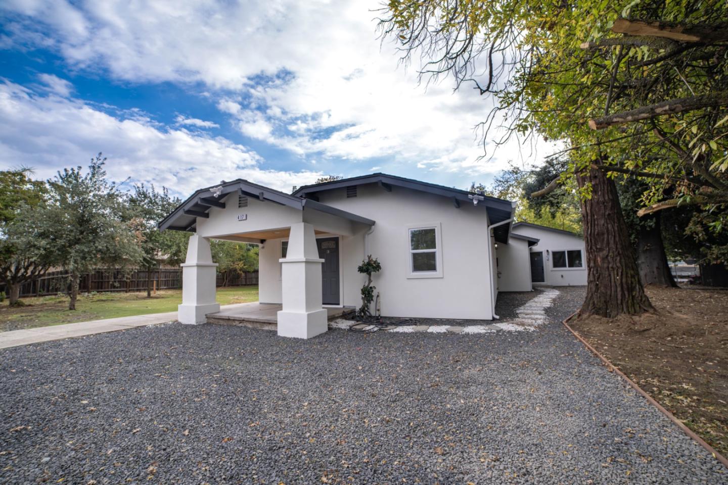 Detail Gallery Image 2 of 23 For 417 Laurel Ave, Modesto,  CA 95351 - 3 Beds | 2 Baths