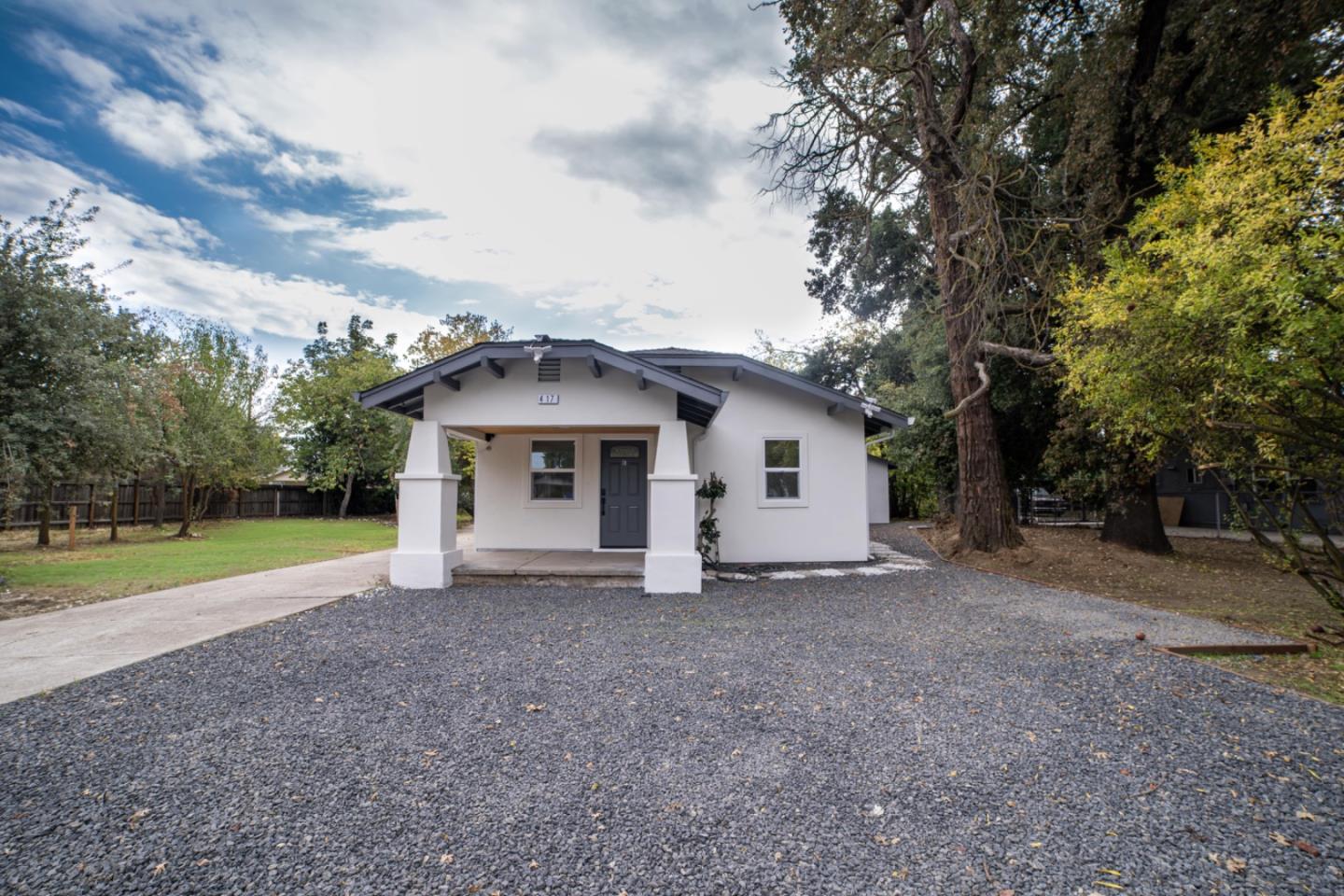 Detail Gallery Image 3 of 23 For 417 Laurel Ave, Modesto,  CA 95351 - 3 Beds | 2 Baths