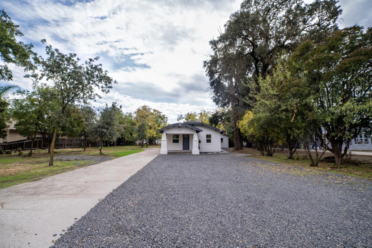 Detail Gallery Image 4 of 23 For 417 Laurel Ave, Modesto,  CA 95351 - 3 Beds | 2 Baths