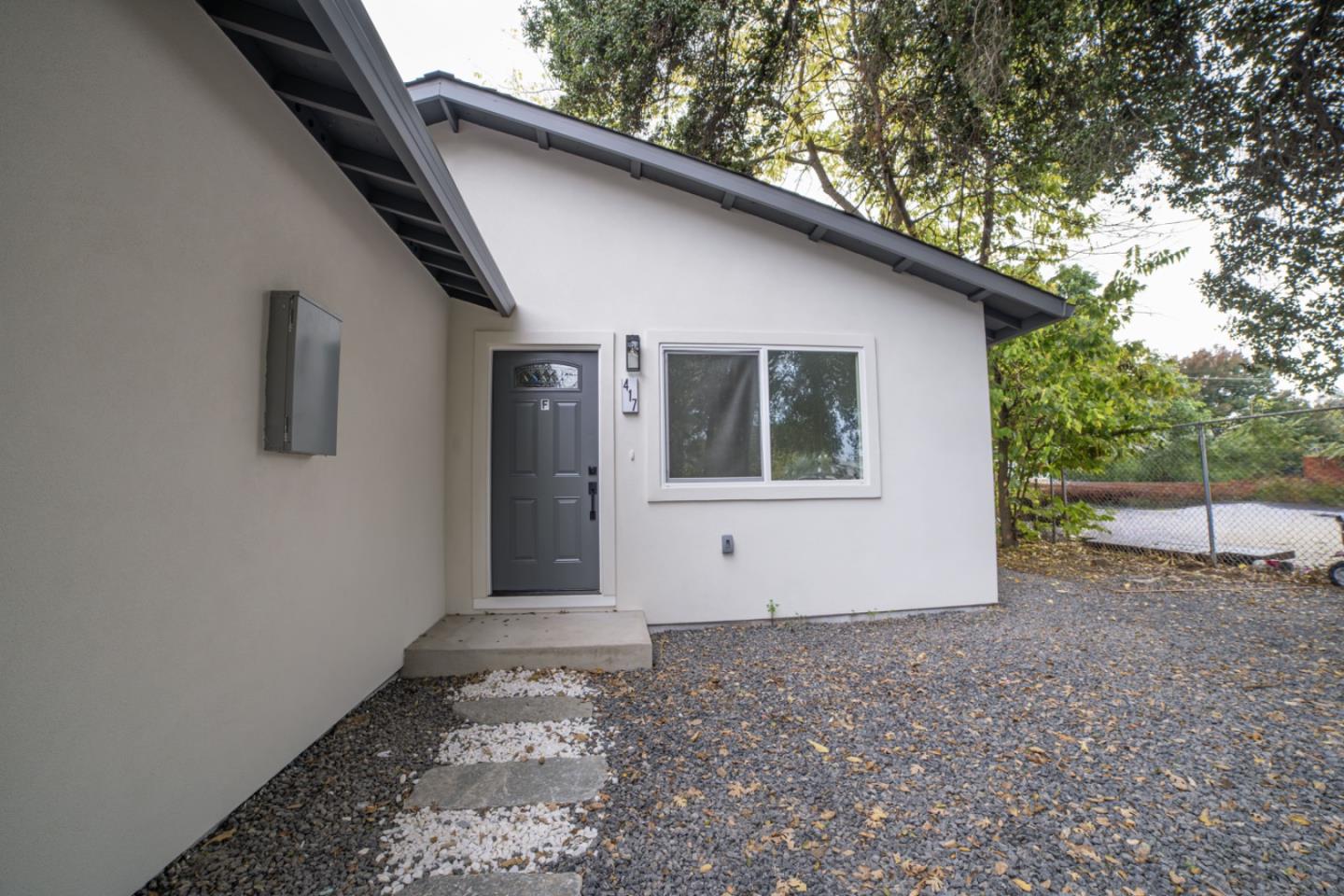 Detail Gallery Image 5 of 23 For 417 Laurel Ave, Modesto,  CA 95351 - 3 Beds | 2 Baths