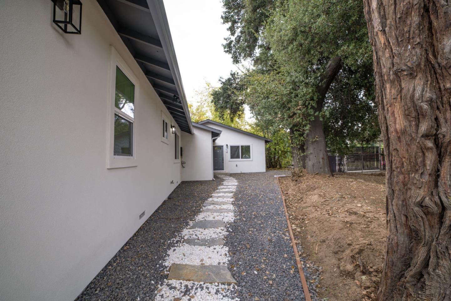 Detail Gallery Image 6 of 23 For 417 Laurel Ave, Modesto,  CA 95351 - 3 Beds | 2 Baths