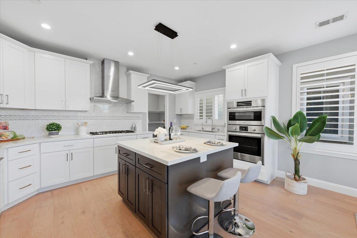 Detail Gallery Image 9 of 27 For 1325 Araujo Street, San Jose,  CA 95131 - 4 Beds | 4 Baths