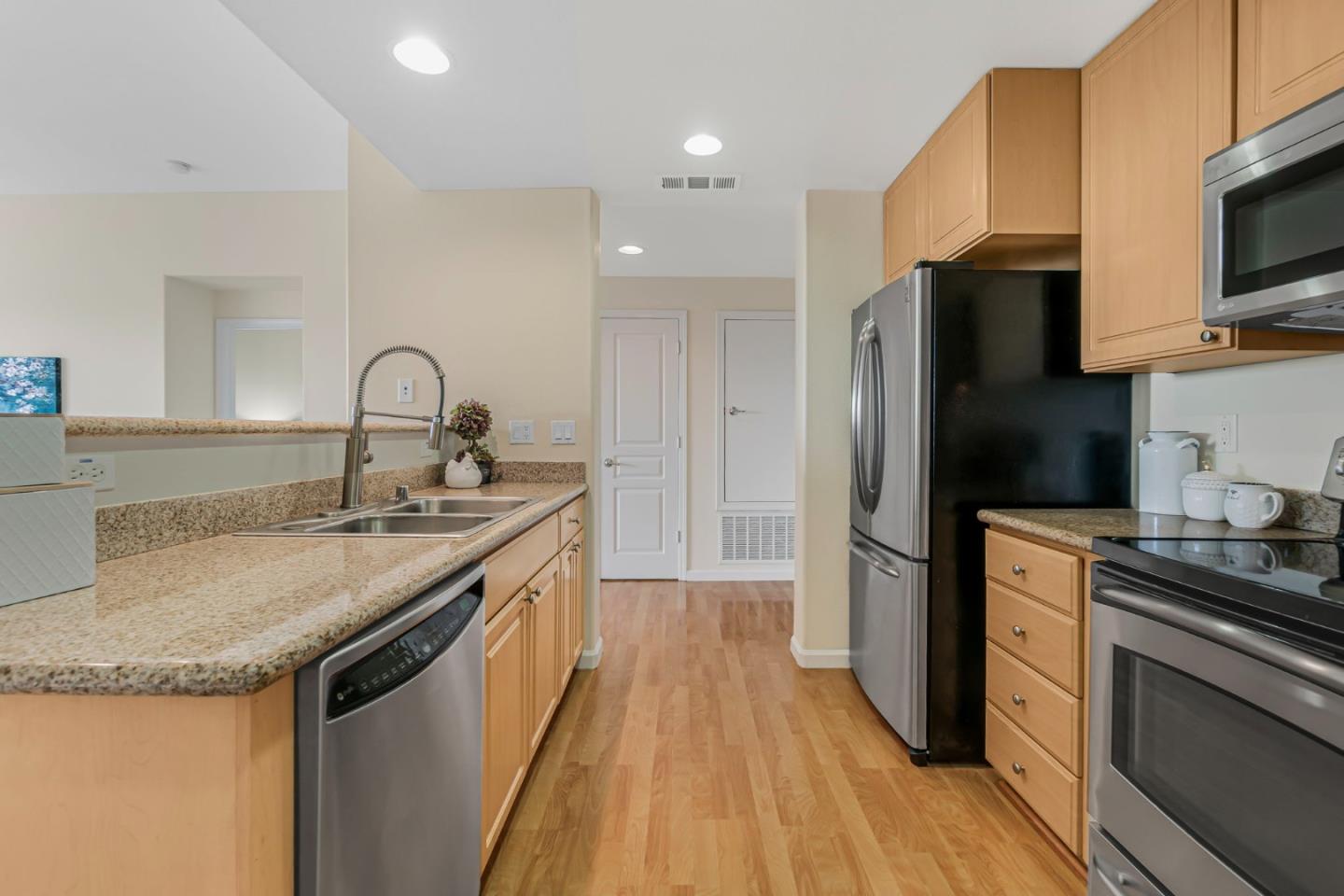 Detail Gallery Image 20 of 53 For 1883 Agnew Rd #301,  Santa Clara,  CA 95054 - 2 Beds | 2 Baths